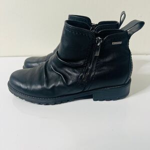 Clarks Black Leather Waterproof Chelsea Boots Womens Sz 8